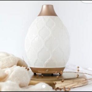Desert Mist Essential Oil Ultrasonic Diffuser, Like New